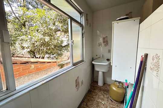 Área de Serviço de casa para alugar com 2 quartos, 160m² em Praça Seca, Rio de Janeiro