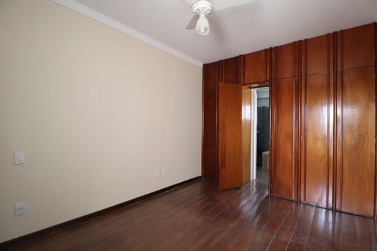 Quarto 2 - Suíte de apartamento para alugar com 4 quartos, 160m² em Osvaldo, Uberlândia
