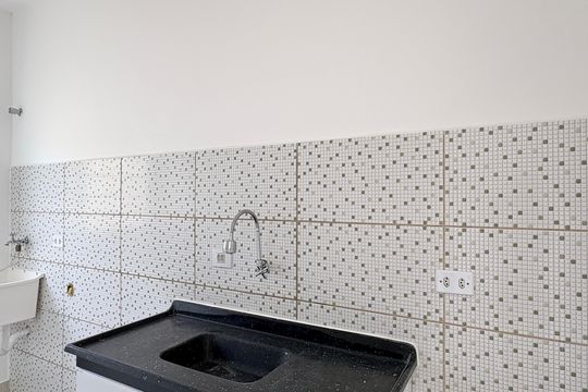 Cozinha de apartamento para alugar com 1 quarto, 60m² em Vila Mangalot, São Paulo