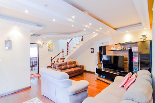 Casa à venda com 4 quartos, 225m² em Jardim Santa Barbara, Guarulhos