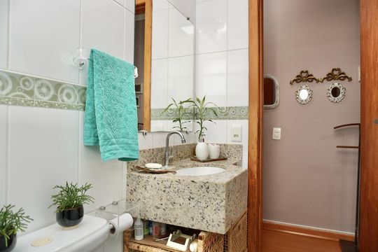 Suíte - Banheiro  de apartamento à venda com 3 quartos, 83m² em Sagrada Família, Belo Horizonte