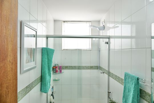 Suíte - Banheiro  de apartamento à venda com 3 quartos, 83m² em Sagrada Família, Belo Horizonte
