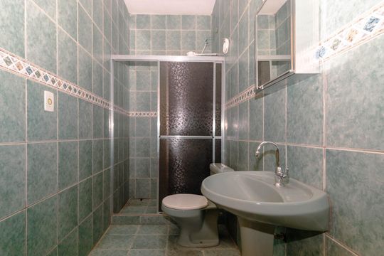 Banheiro de apartamento para alugar com 3 quartos, 95m² em Centro Histórico, Porto Alegre