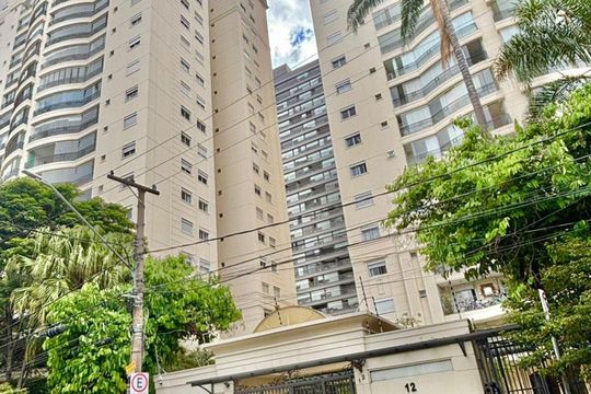 Fachada de apartamento à venda com 3 quartos, 126m² em Indianópolis, São Paulo