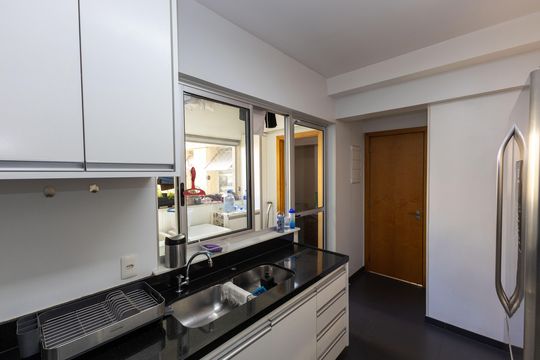 Cozinha de apartamento à venda com 3 quartos, 145m² em Vale do Sereno, Nova Lima