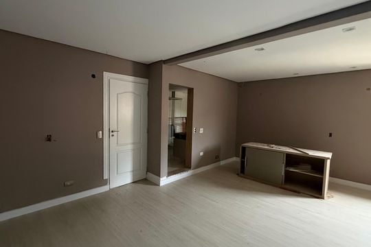Casa de Condomínio para alugar com 3 quartos, 269m² em Terras do Madeira, Carapicuíba