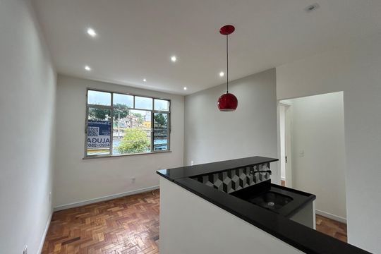 Apartamento para alugar com 1 quarto, 45m² em Maria da Graça, Rio de Janeiro