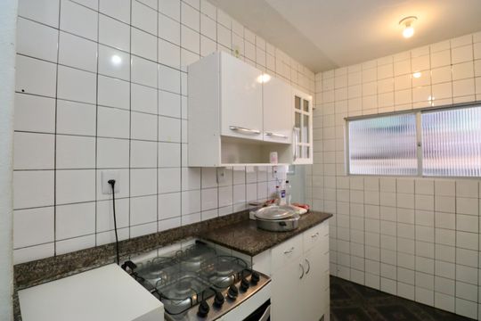 Cozinha de apartamento para alugar com 3 quartos, 80m² em Cabula, Salvador