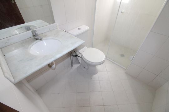 Banheiro da Suíte de apartamento para alugar com 3 quartos, 64m² em Conjunto Residencial Trinta E Um de Marco, São José dos Campos
