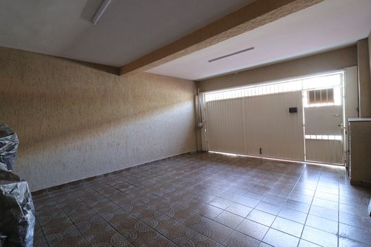 Garagem de casa à venda com 5 quartos, 282m² em Vila Campo Grande, São Paulo