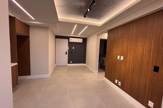 Sala de apartamento à venda com 3 quartos, 72m² em Barra Olímpica, Rio de Janeiro