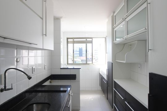 Cozinha de apartamento para alugar com 3 quartos, 112m² em Braga, Cabo Frio