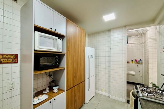 Apartamento à venda com 2 quartos, 75m² em Leme, Rio de Janeiro
