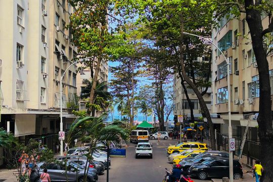 Apartamento à venda com 2 quartos, 75m² em Leme, Rio de Janeiro
