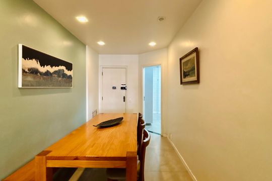 Apartamento à venda com 2 quartos, 75m² em Leme, Rio de Janeiro