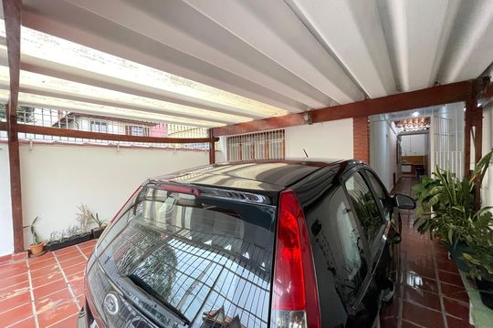 Garagem de casa à venda com 4 quartos, 132m² em Jardim Esmeralda, São Paulo