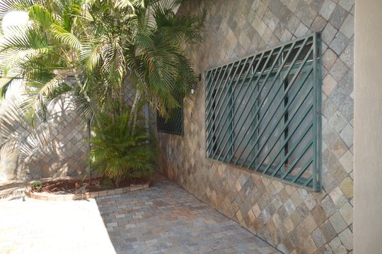 Casa para alugar com 3 quartos, 190m² em Jardim Sumare, Ribeirão Preto