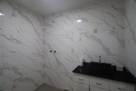 Banheiro suíte  de casa para alugar com 4 quartos, 120m² em Igara, Canoas