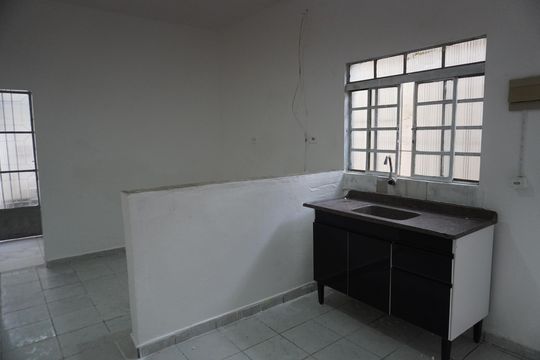 Casa para alugar com 1 quarto, 48m² em Vila Chabilandia, São Paulo