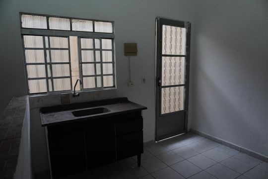 Casa para alugar com 1 quarto, 48m² em Vila Chabilandia, São Paulo