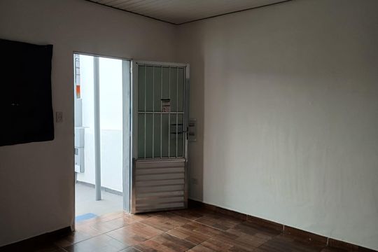 Casa para alugar com 2 quartos, 120m² em Vila Brasilina, São Paulo