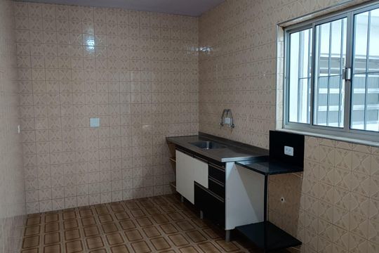 Cozinha de casa para alugar com 2 quartos, 120m² em Vila Brasilina, São Paulo