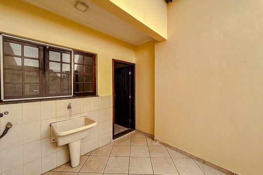 Serviço de casa para alugar com 3 quartos, 158m² em Penha de França, São Paulo