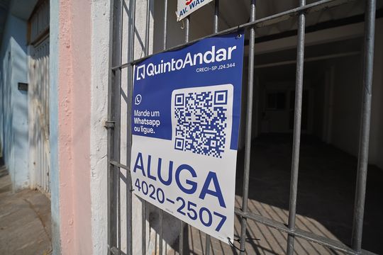 Placa de casa para alugar com 2 quartos, 100m² em Vila Nova Savoia, São Paulo