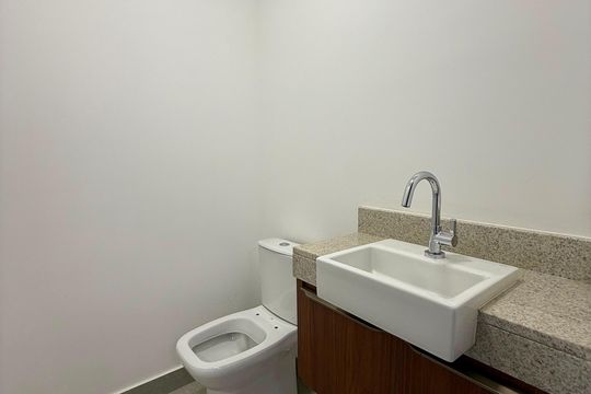 Banheiro de apartamento para alugar com 3 quartos, 106m² em Jardim Sul, Uberlândia