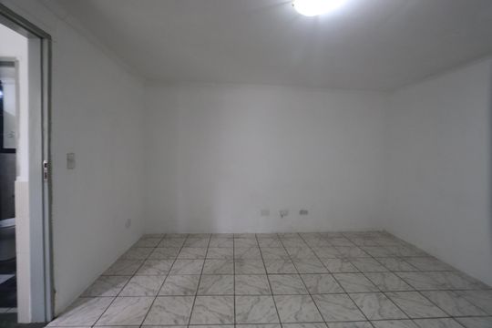 Quarto de casa para alugar com 1 quarto, 40m² em Parque São Lucas, São Paulo