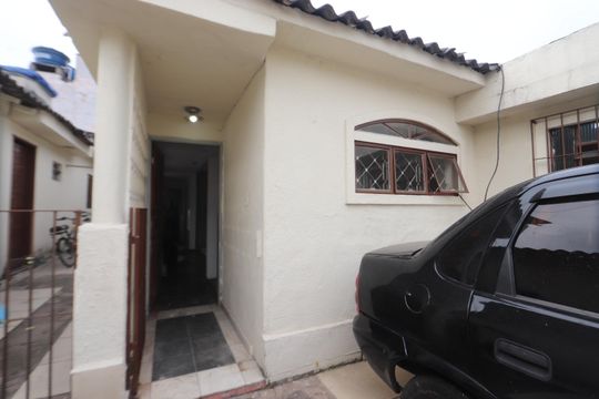 Entrada de casa para alugar com 1 quarto, 40m² em Parque São Lucas, São Paulo