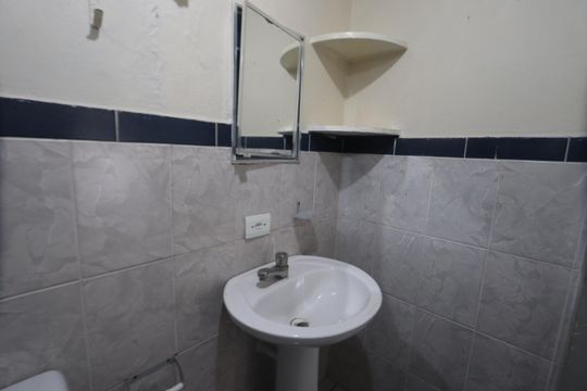 Banheiro de casa para alugar com 1 quarto, 40m² em Parque São Lucas, São Paulo