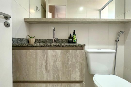 Banheiro da Suíte de apartamento à venda com 2 quartos, 60m² em Alto de Pinheiros, São Paulo
