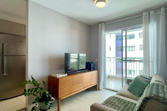 Sala de apartamento à venda com 2 quartos, 60m² em Alto de Pinheiros, São Paulo