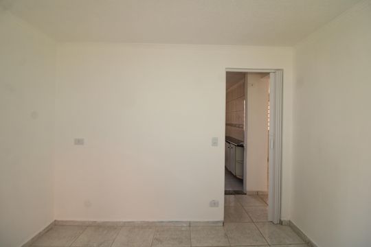Quarto 2 de apartamento para alugar com 2 quartos, 55m² em Brasilândia, São Paulo