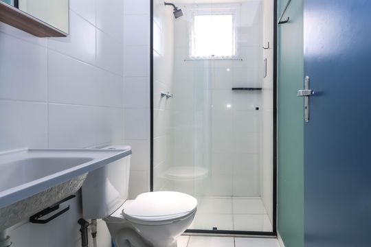 Banheiro de apartamento à venda com 2 quartos, 56m² em Liberdade, São Paulo