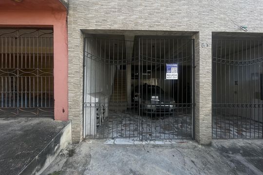 Fachada + Placa de casa para alugar com 1 quarto, 40m² em Jardim Piratininga, São Paulo