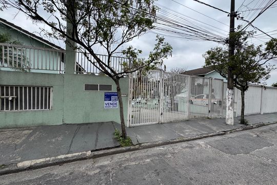 Fachada com PLACA GRANDE de casa de condomínio à venda com 2 quartos, 65m² em Santa Maria, Osasco