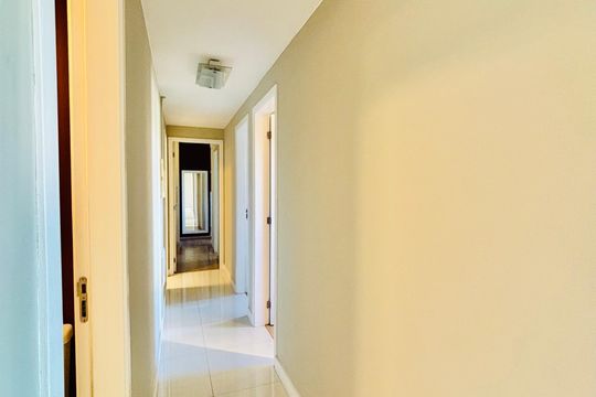 Corredor de apartamento para alugar com 3 quartos, 96m² em Alphaville Conde Ii, Barueri