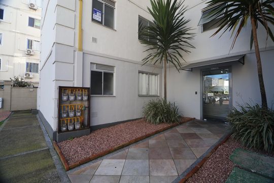 Fachada do bloco de apartamento para alugar com 2 quartos, 44m² em São José, Canoas