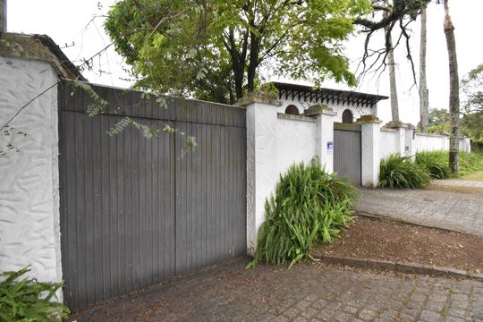 Fachada de casa para alugar com 5 quartos, 650m² em Jardim Social, Curitiba