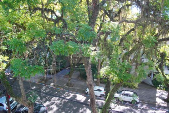 Quarto 1 - Vista de apartamento à venda com 2 quartos, 74m² em Rio Branco, Porto Alegre