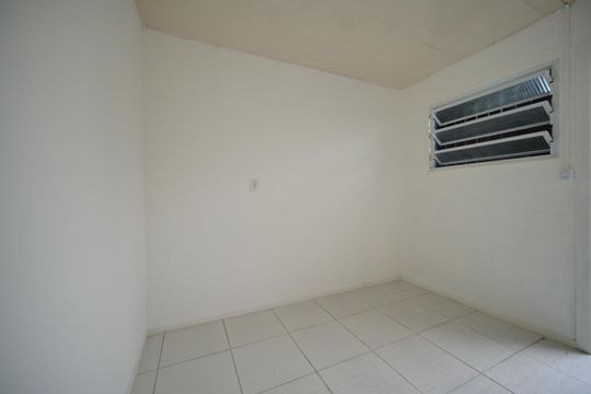 Sala de casa para alugar com 1 quarto, 80m² em Ceniro Martins, São José
