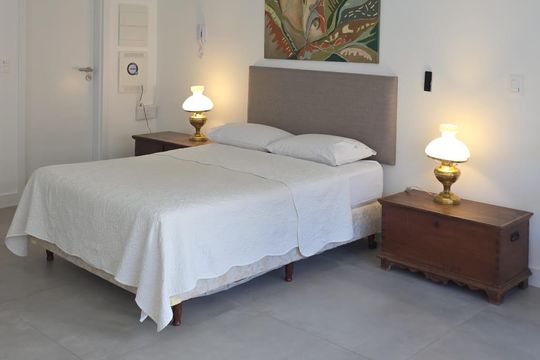 Sala/Quarto de apartamento para alugar com 2 quartos, 42m² em Saco Grande, Florianópolis