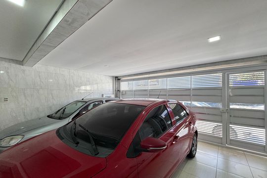 Garagem de casa à venda com 3 quartos, 185m² em Jardim Valdibia, São Bernardo do Campo