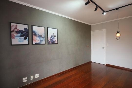 Sala de apartamento à venda com 2 quartos, 55m² em Cidade São Francisco, São Paulo