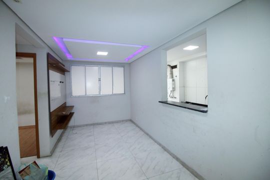 Apartamento à venda com 2 quartos, 57m² em Parada de Lucas, Rio de Janeiro