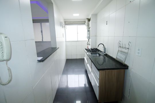 Cozinha de apartamento à venda com 2 quartos, 57m² em Parada de Lucas, Rio de Janeiro