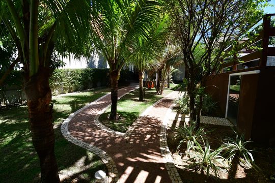 Jardim de casa de condomínio para alugar com 3 quartos, 180m² em Loteamento Caminhos de San Conrado (sousas), Campinas