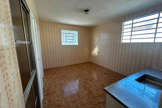 Casa à venda com 3 quartos, 300m² em Jardim Garcia, Campinas